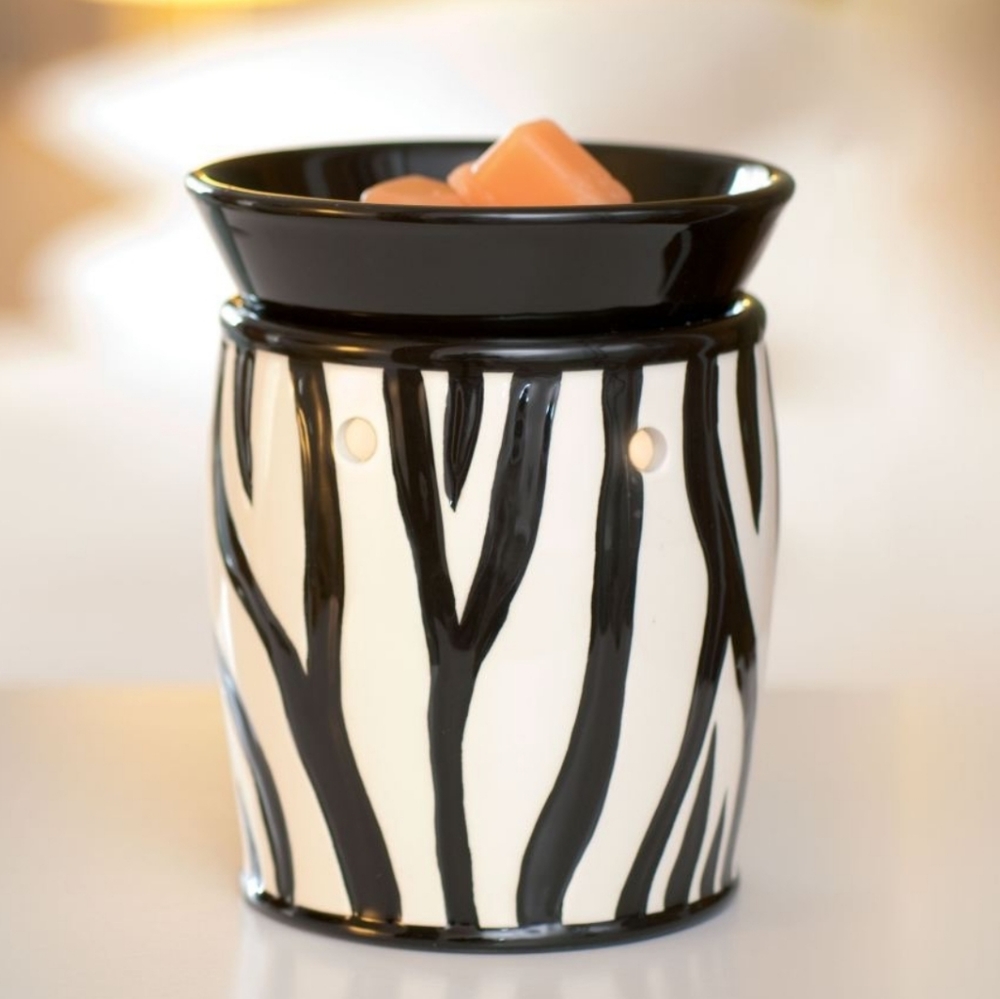 SALE Zebra Scentsy Warmer - missing wax bowl - $5 if bundled w/another Scentsy.